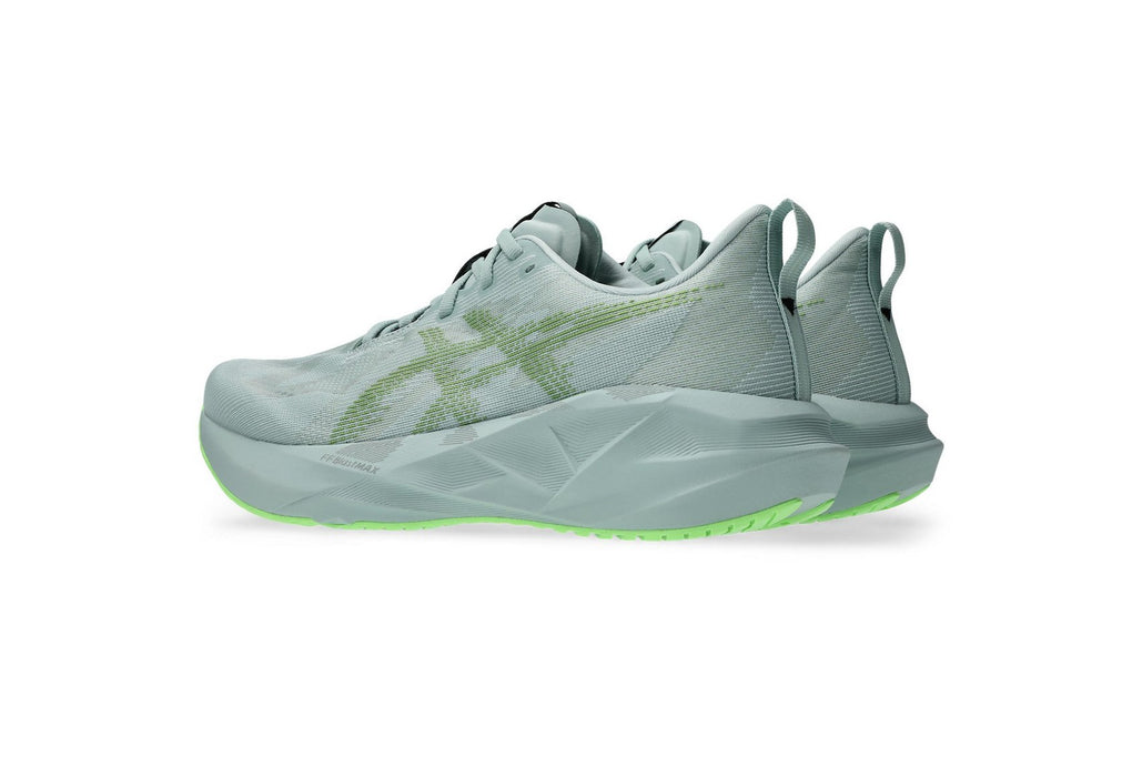 Tenis ASICS Novablast 5 Hombre Gris Running