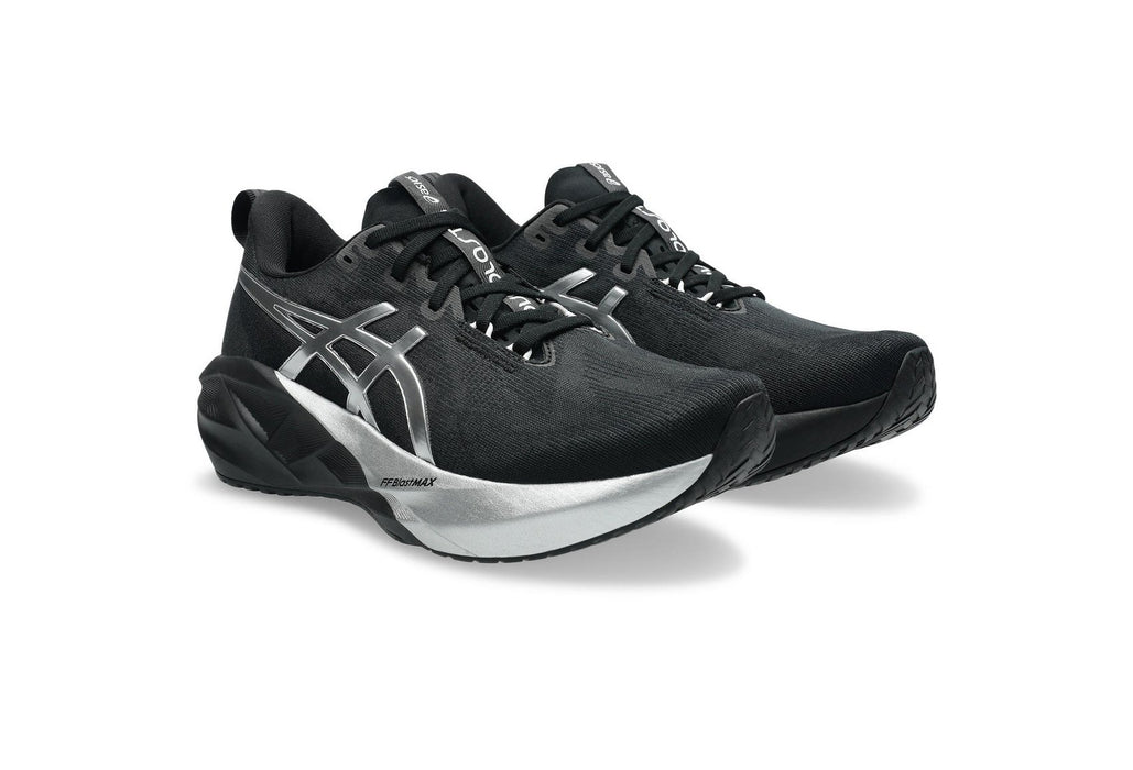 Tenis ASICS Novablast 5 Platinum Hombre Negro Running