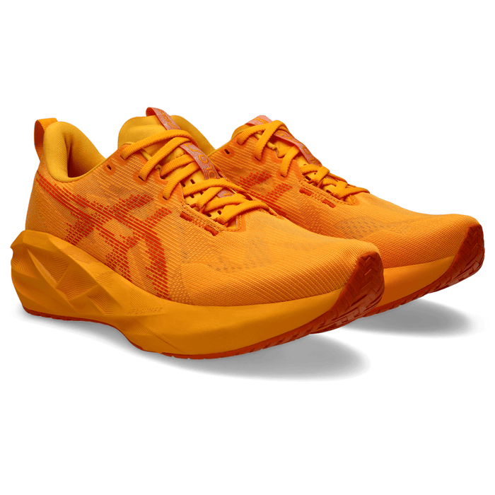 Tenis ASICS Novablast 5  Hombre Naranja Running