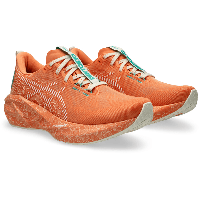 Tenis ASICS Novablast 5 Mujer Naranja Running