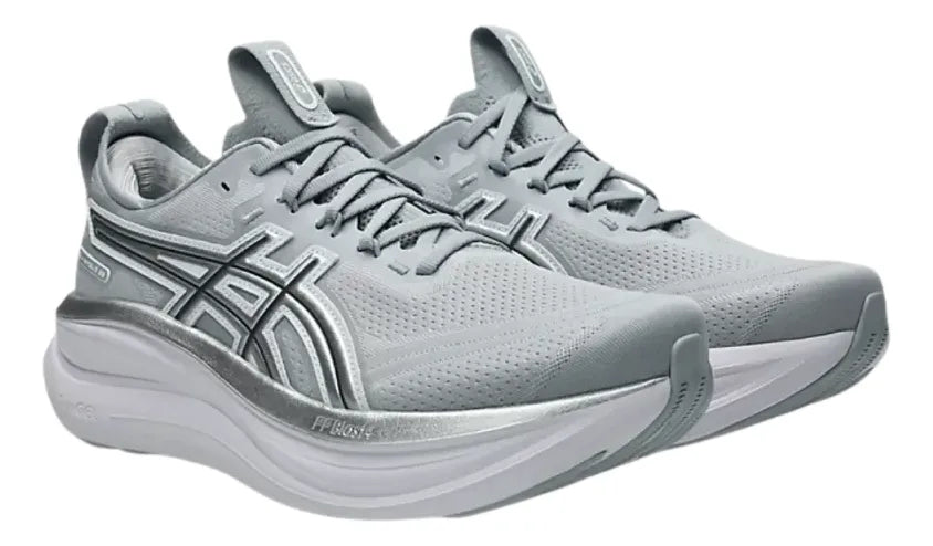 Tenis ASICS Nimbus 28 ATC Mujer Gris Running
